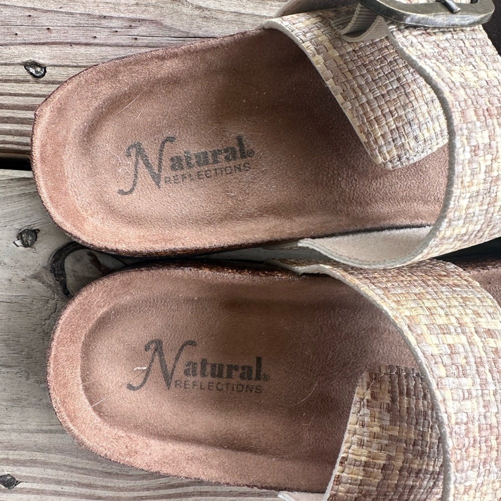 Natural Reflections Women's Sandals - Tan and Brown size 8 - Picture 3 of 9
